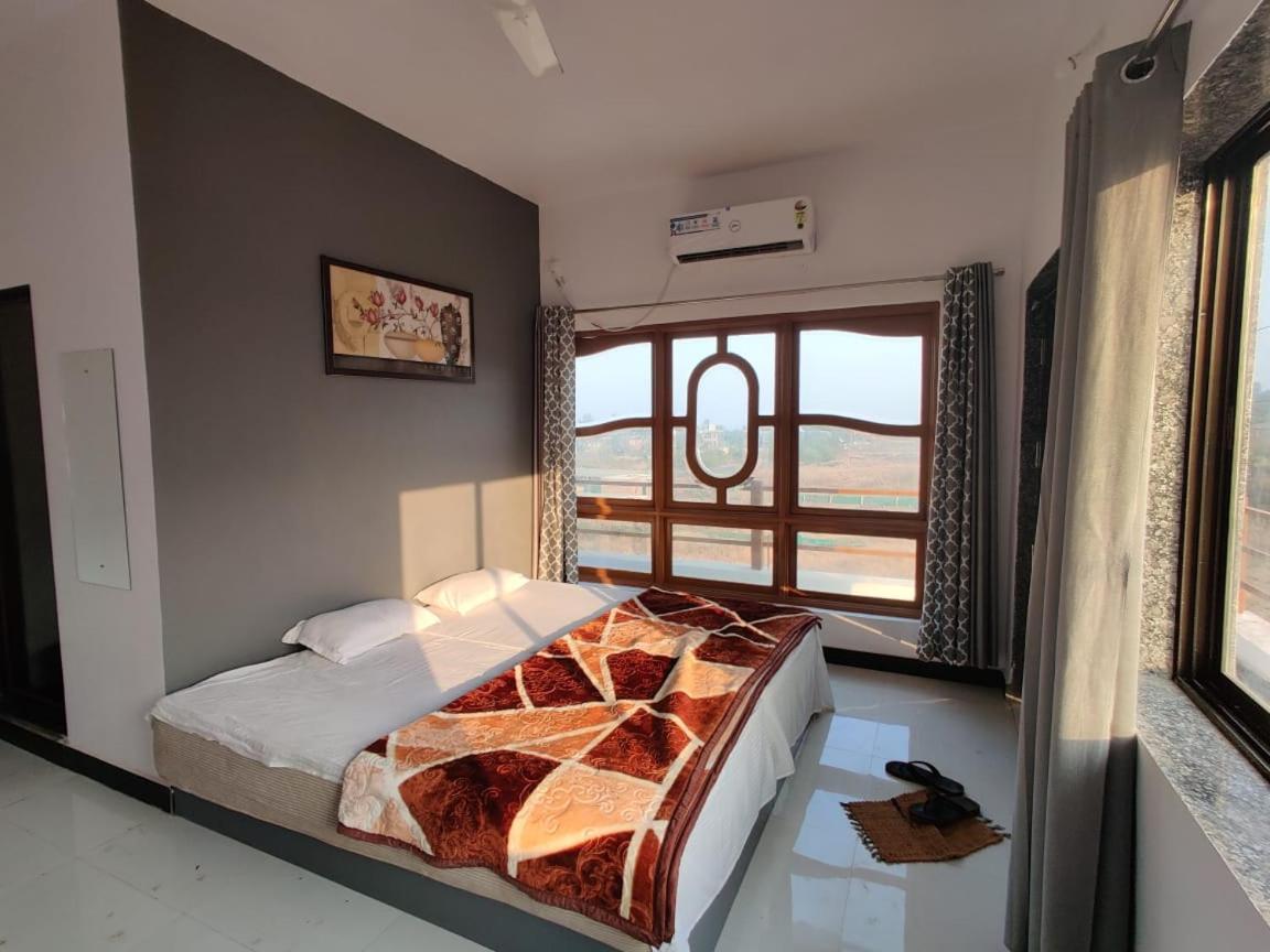 Sunshine Sea View Hotel Alibag Exterior photo